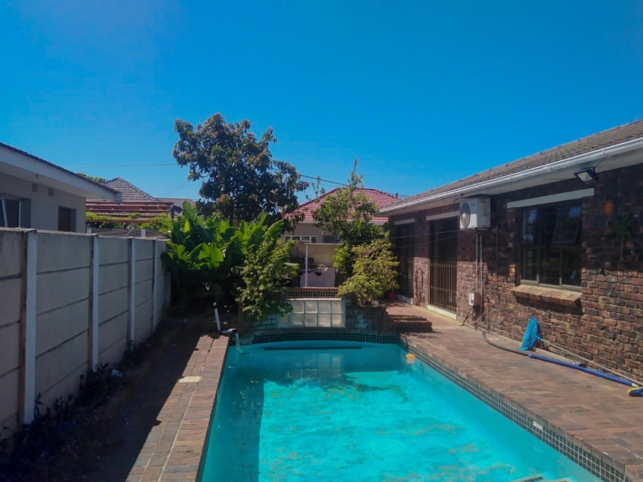 5 Bedroom Property for Sale in Crawford Western Cape